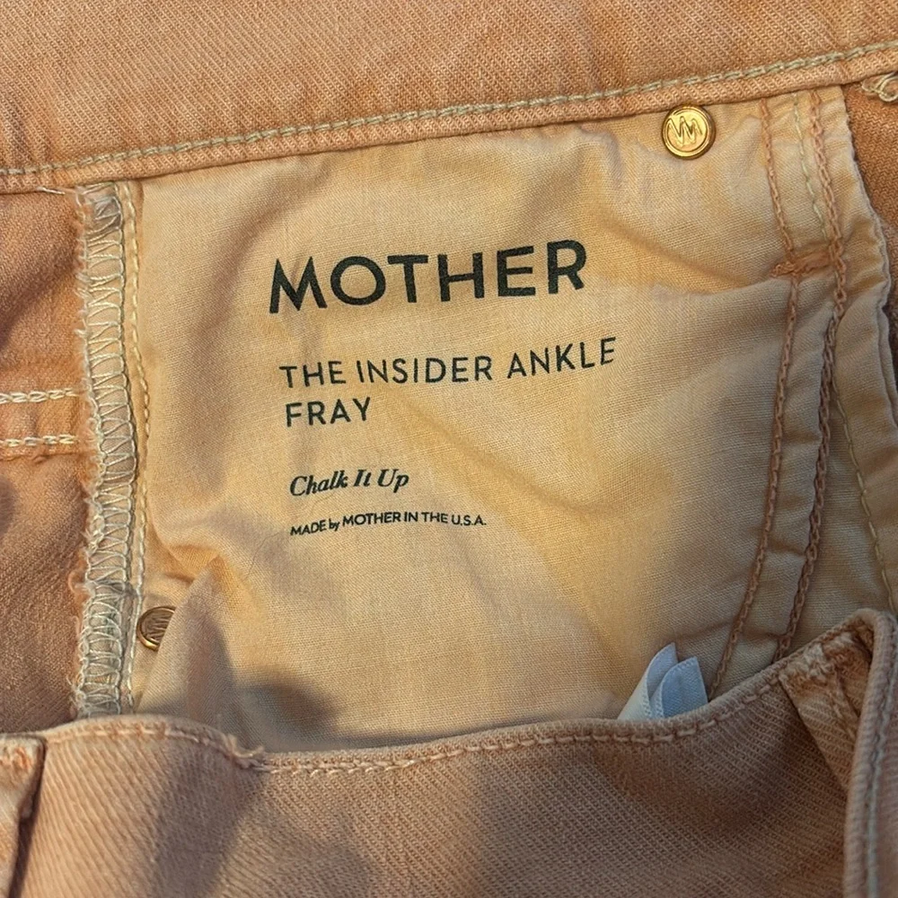 Like new MOTHER the insider ankle fray Jeans in Soft Peach 26 - Picture 7 of 12